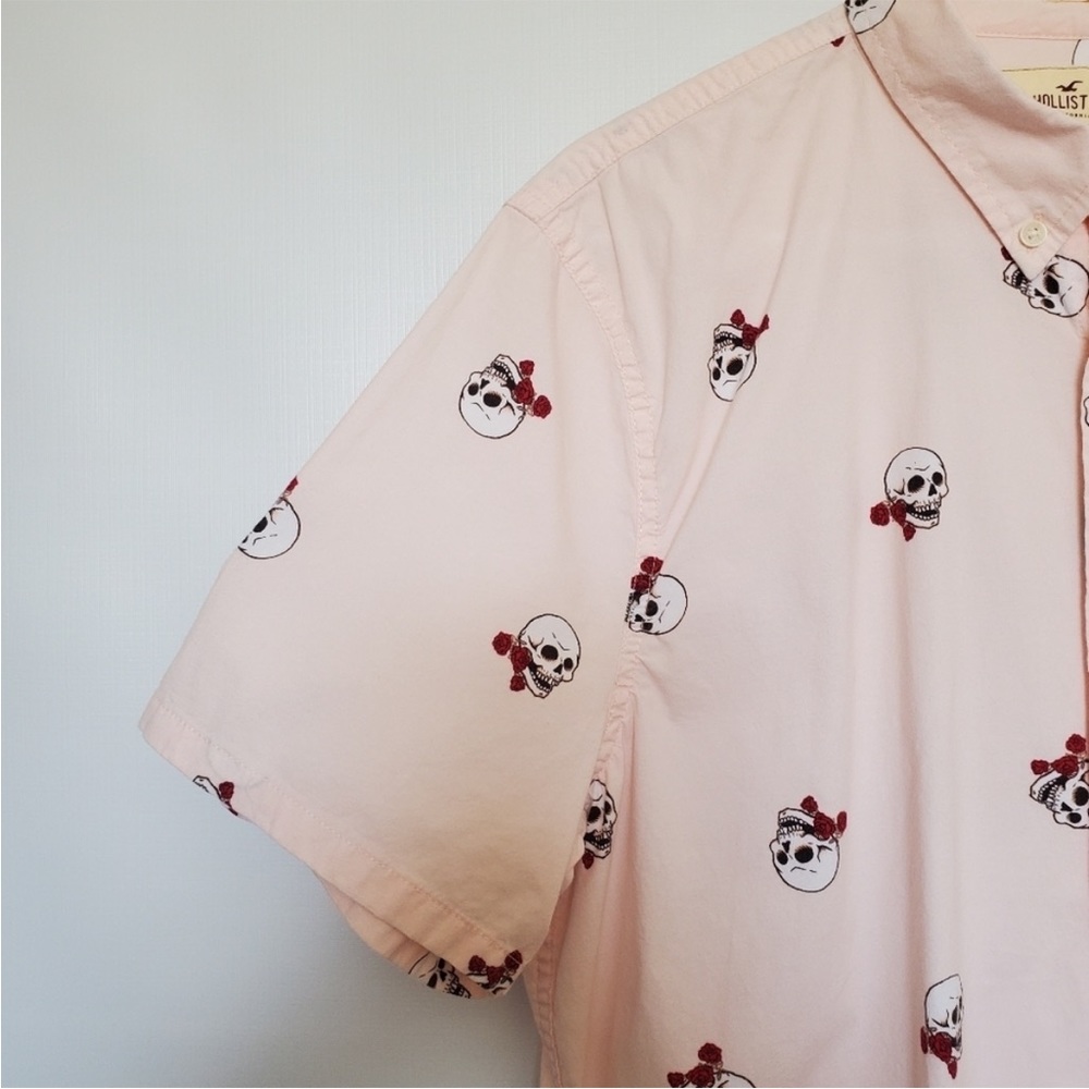 HOLLISTER MEN PINK POLO SHIRT W SKULL & ROSES